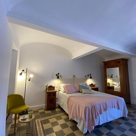 Bed and Breakfast Dimora Dei Minoriti Катанія Екстер'єр фото