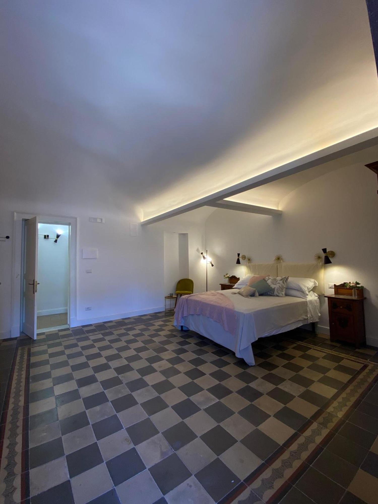 Bed and Breakfast Dimora Dei Minoriti Катанія Екстер'єр фото