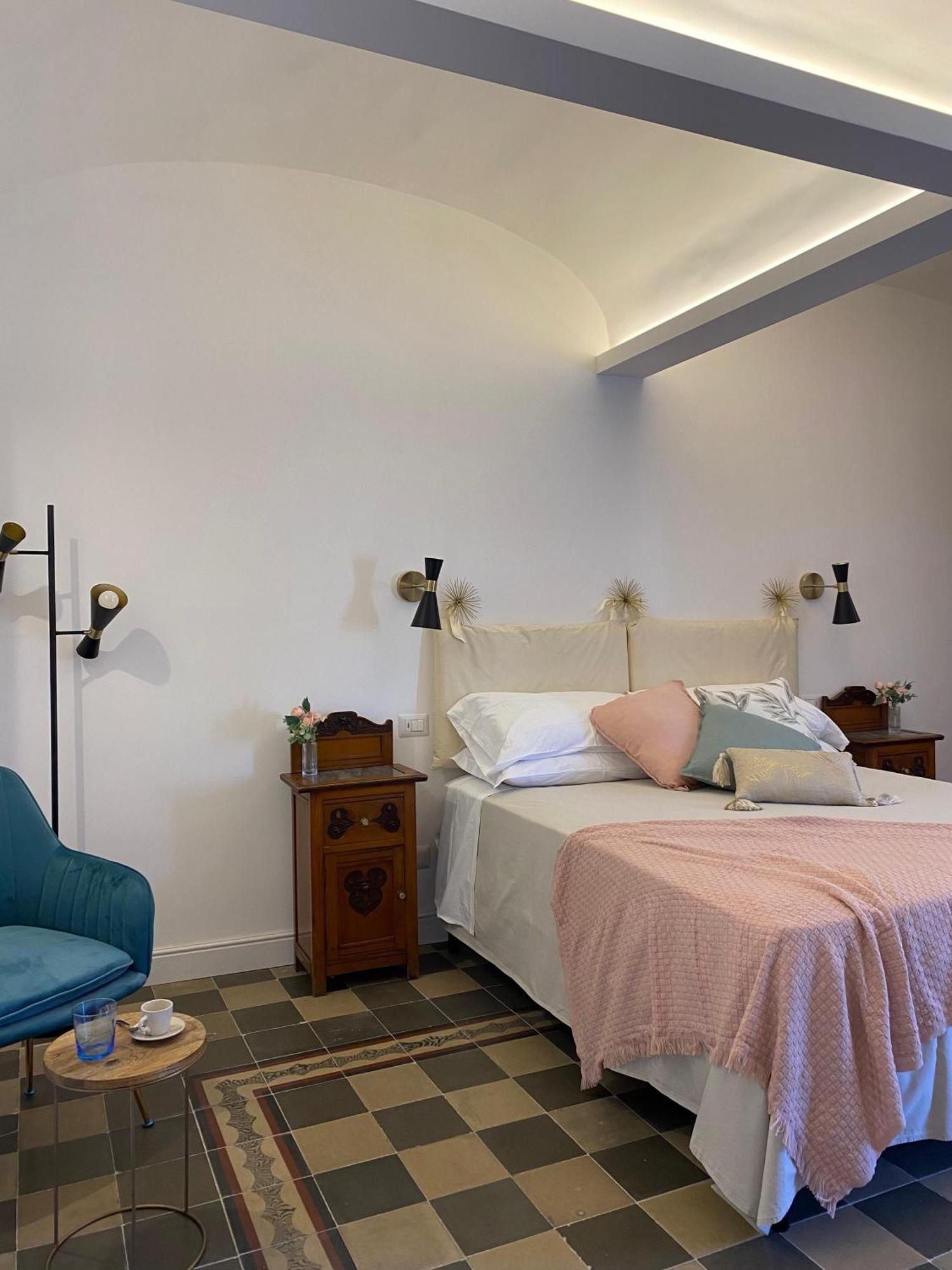 Bed and Breakfast Dimora Dei Minoriti Катанія Екстер'єр фото
