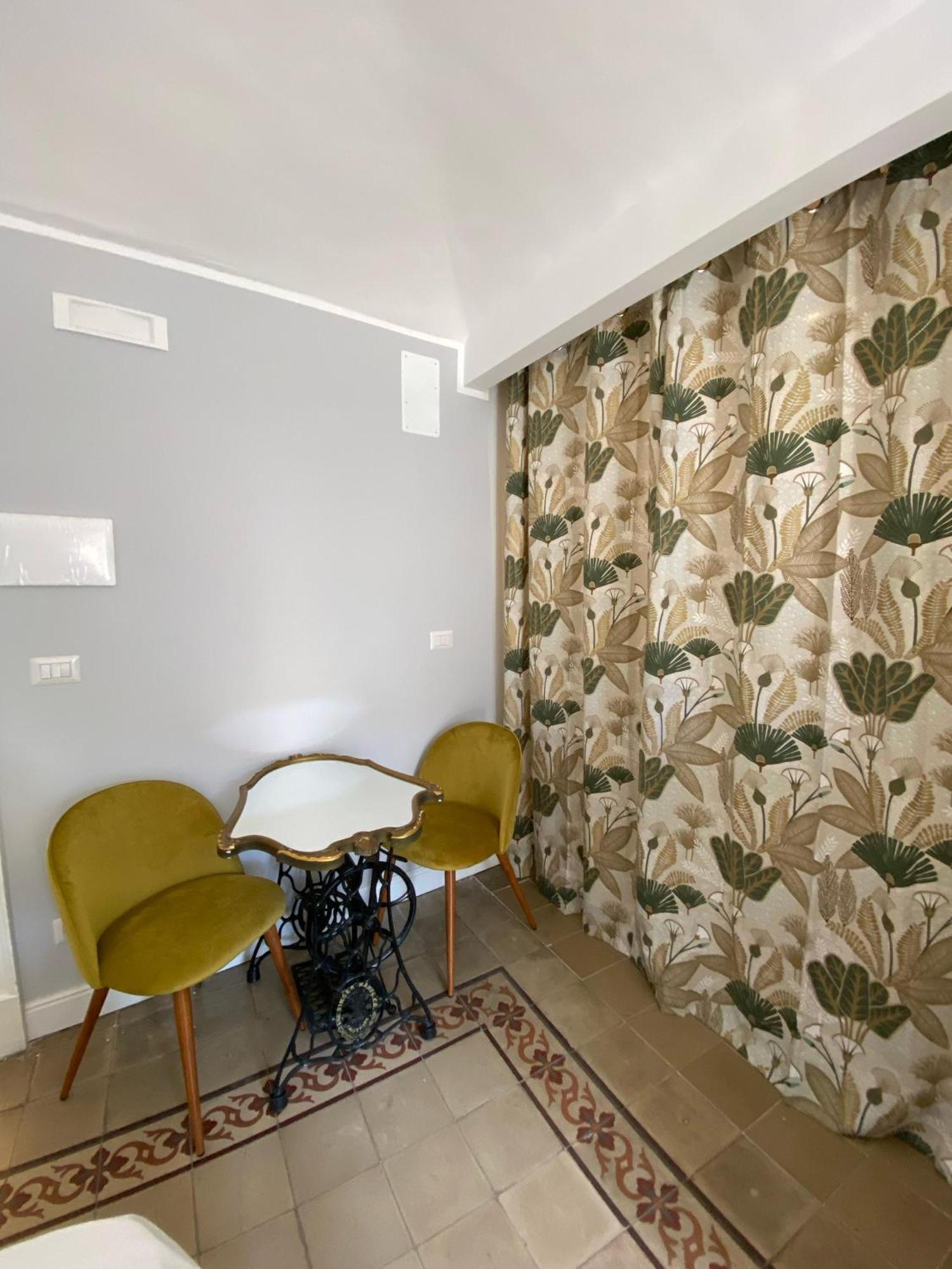 Bed and Breakfast Dimora Dei Minoriti Катанія Екстер'єр фото
