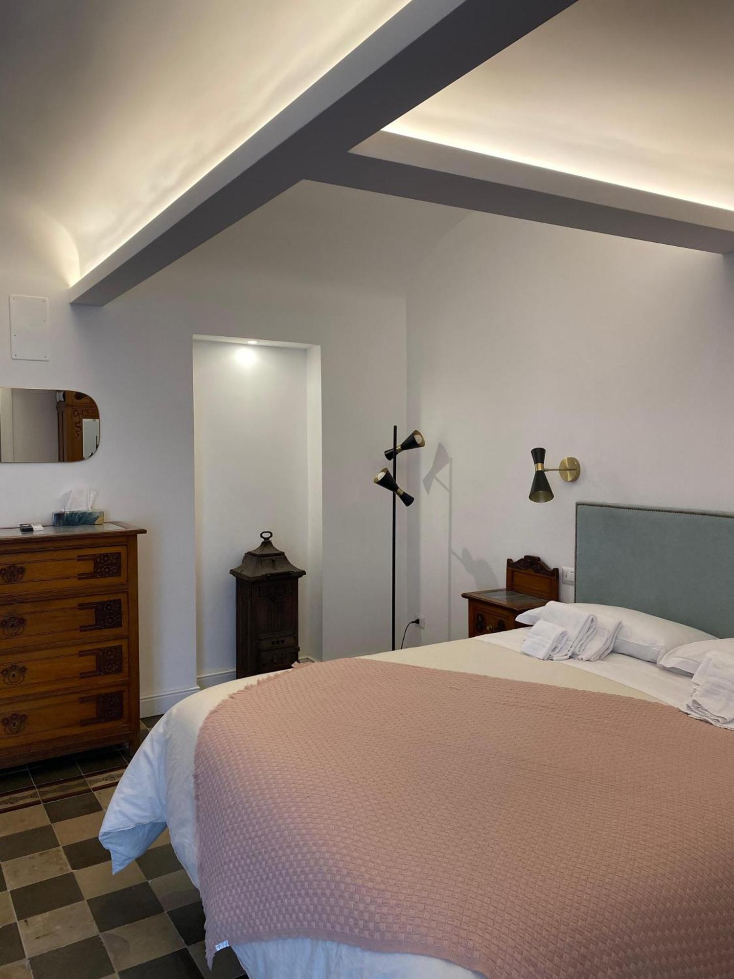 Bed and Breakfast Dimora Dei Minoriti Катанія Екстер'єр фото